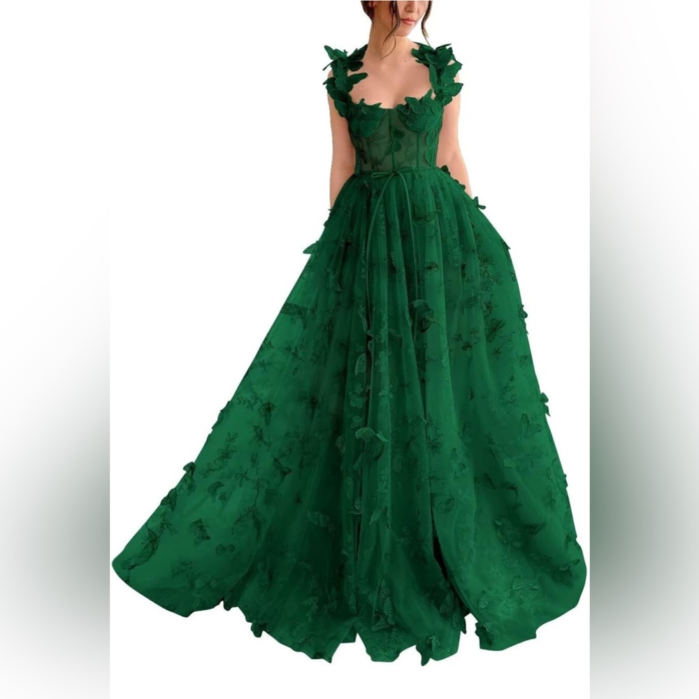 🌻 Emerald Green Butterfly Evening Gown